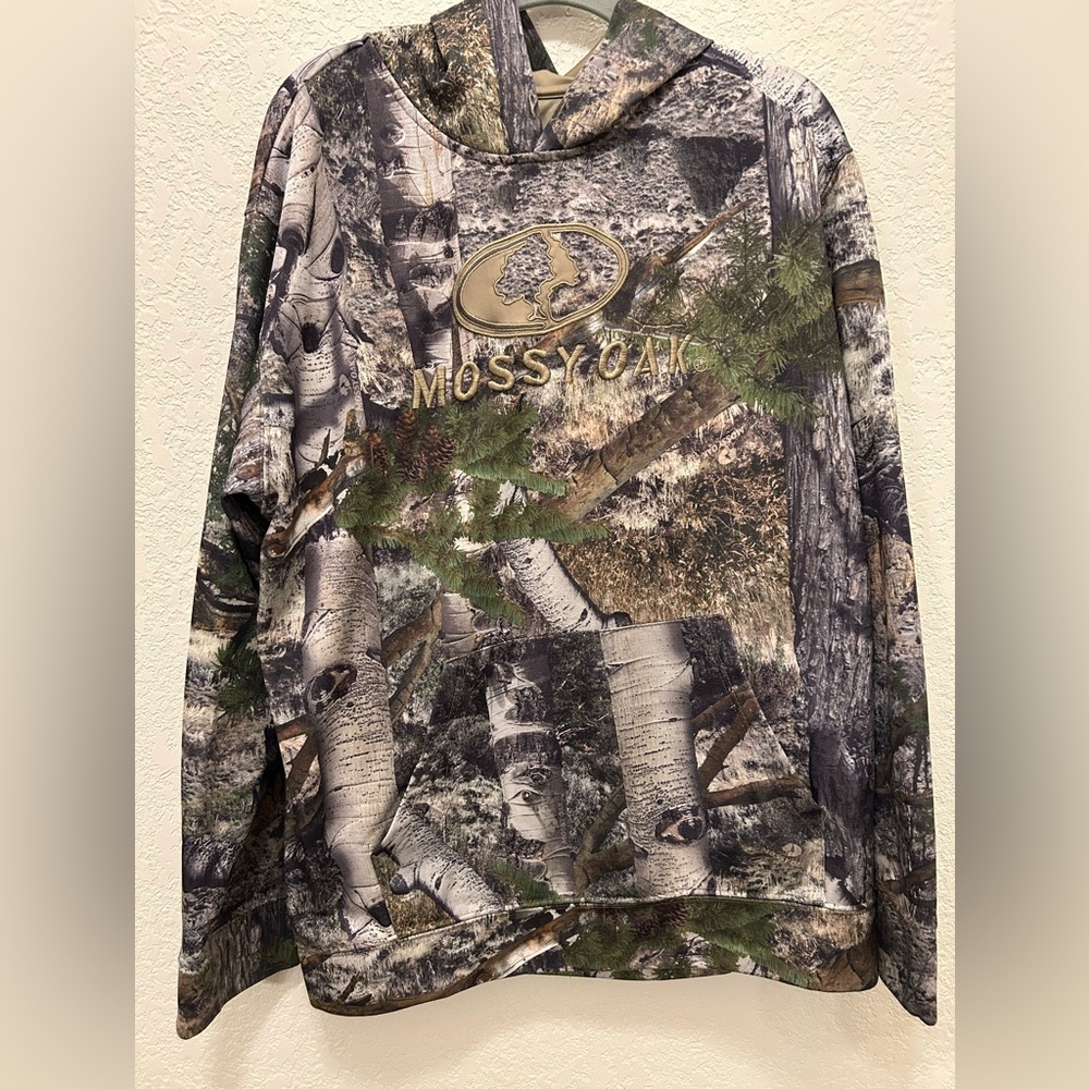 Mossy Oak Men’s Mountain Country Camo Pullover Hoodie, Size XL